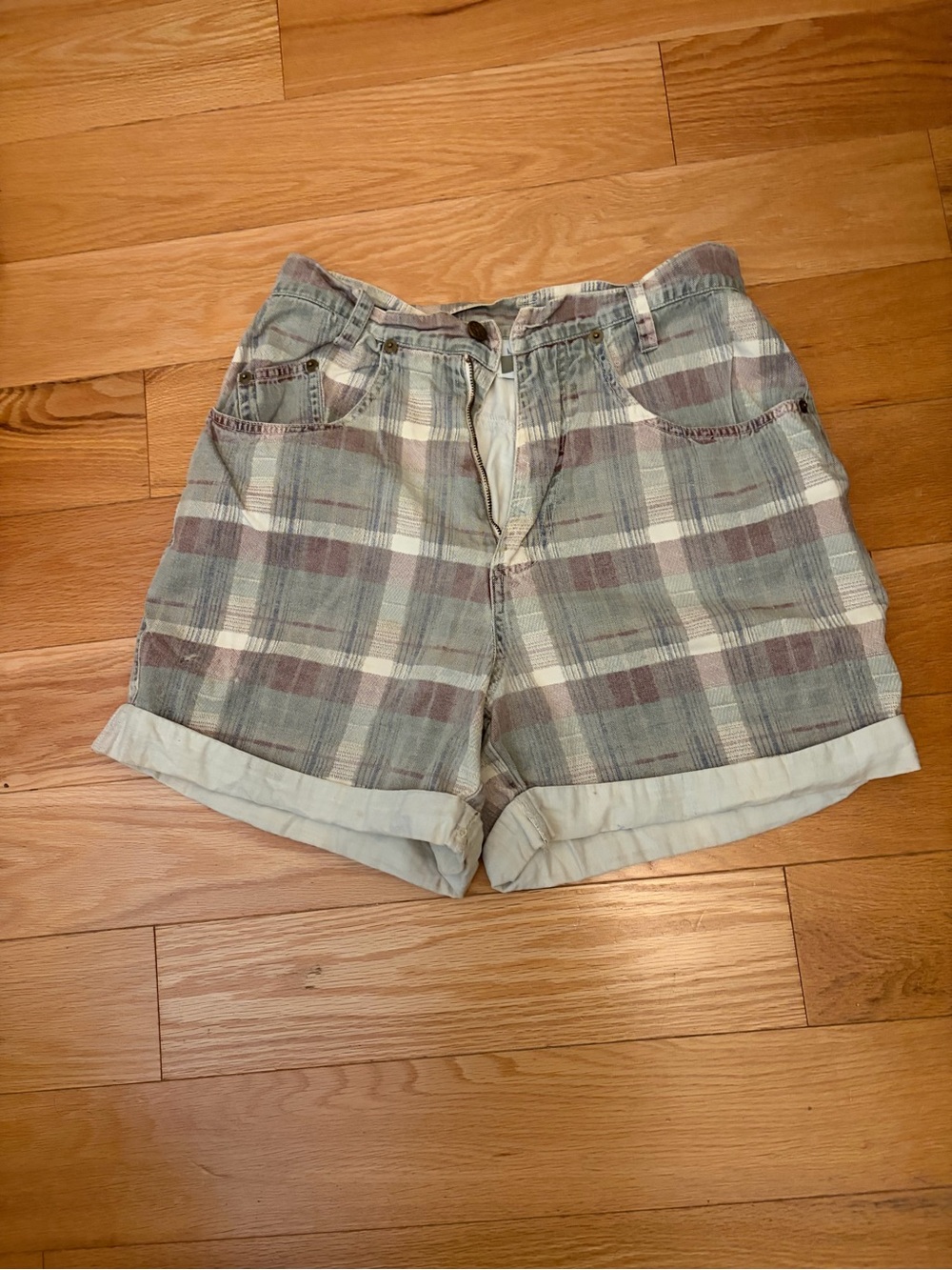 90’s Relaxed Plaid Cotton Roll-Cuff Women's Shorts in Sage and Cream